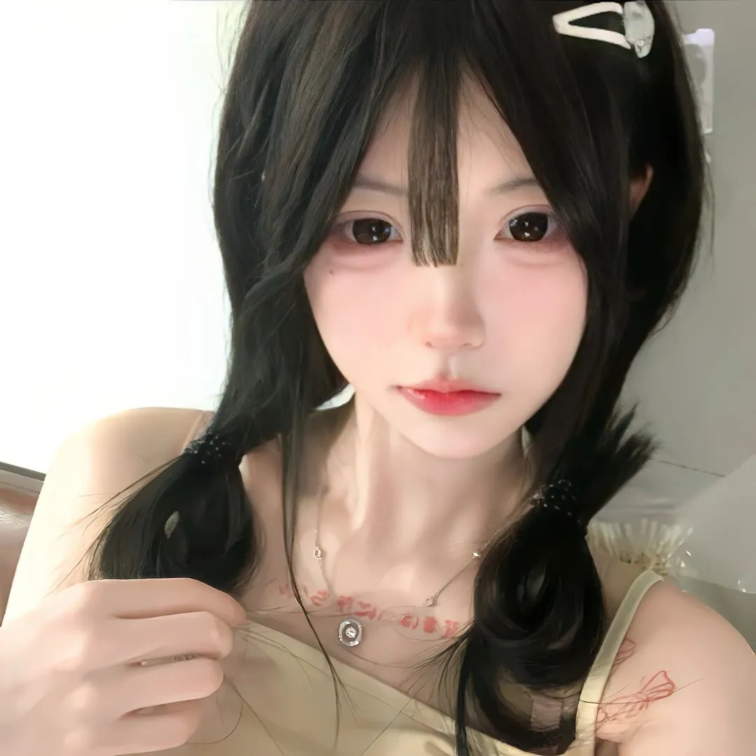 女孩,母亲与恶魔